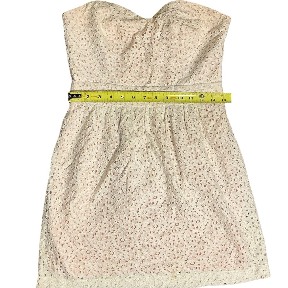 Urban Outfitters, Pins and Needles strapless lace mini-dress size 8 - Picture 3 of 4